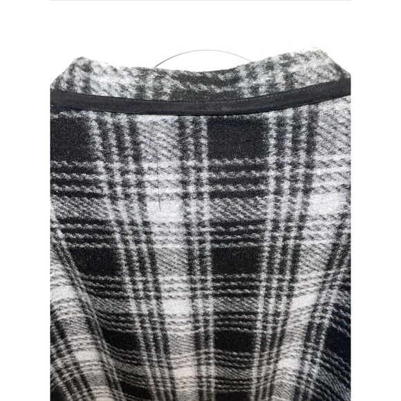 John Wayne Men’s Work Sweater Size Medium Gray Plaid Rugged Workwear Outdoors - Picture 9 of 12